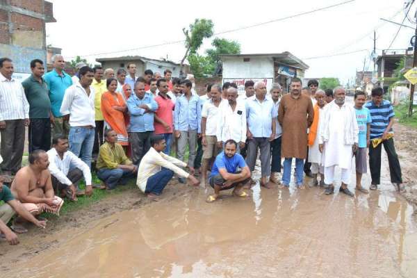 मारुति नगर वार्ड का शहर से संपर्क टूटा, कारण है बडा चौकानें वाला