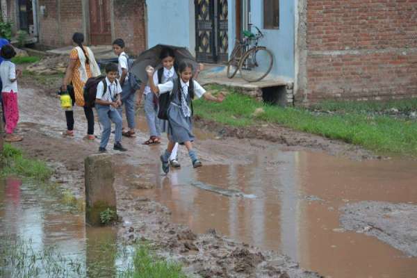 मारुति नगर वार्ड का शहर से संपर्क टूटा, कारण है बडा चौकानें वाला