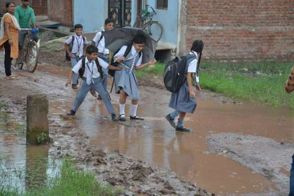 मारुति नगर वार्ड का शहर से संपर्क टूटा, कारण है बडा चौकानें वाला