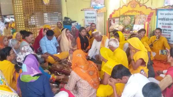 सच्चिदानंद गुरुदेव की झलक पाने उमाड़ा जनसैलाब, धारकुंड़ी में श्रद्धालुओं का रेला