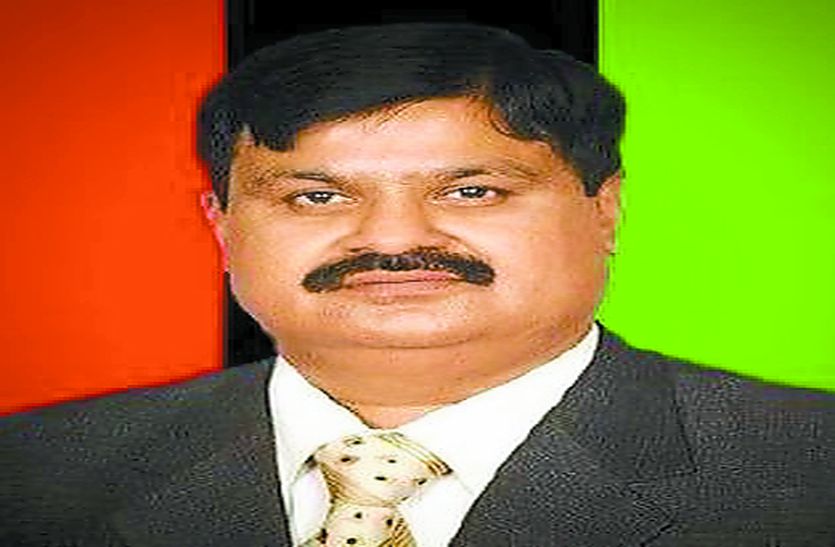 Hindu Candidate Dr. Mahesh Malani won election in sindh pakistan
