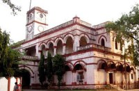 ठेकेदारों की लापरवाही पर सख्त हुआ निगम, आधा दर्जन से अधिक ठेकेदारों को अंतिम नोटिस जारी, पढि़ए खबर...