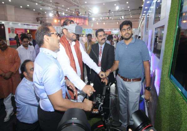       Union Minister  Hardeep Puri