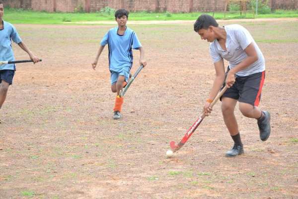 जिला स्तरीय खेल प्रतियोगिता में सोहावल का दबदबा, फोटो में देखिए किक