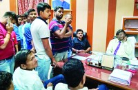 आट्र्स एवं साइंस कॉलेज में एनएसयूआई का हंगामा, कहा- यदि सोमवार तक ऐसा नहीं हुआ तो फिर होगा प्रदर्शन, पढि़ए खबर...