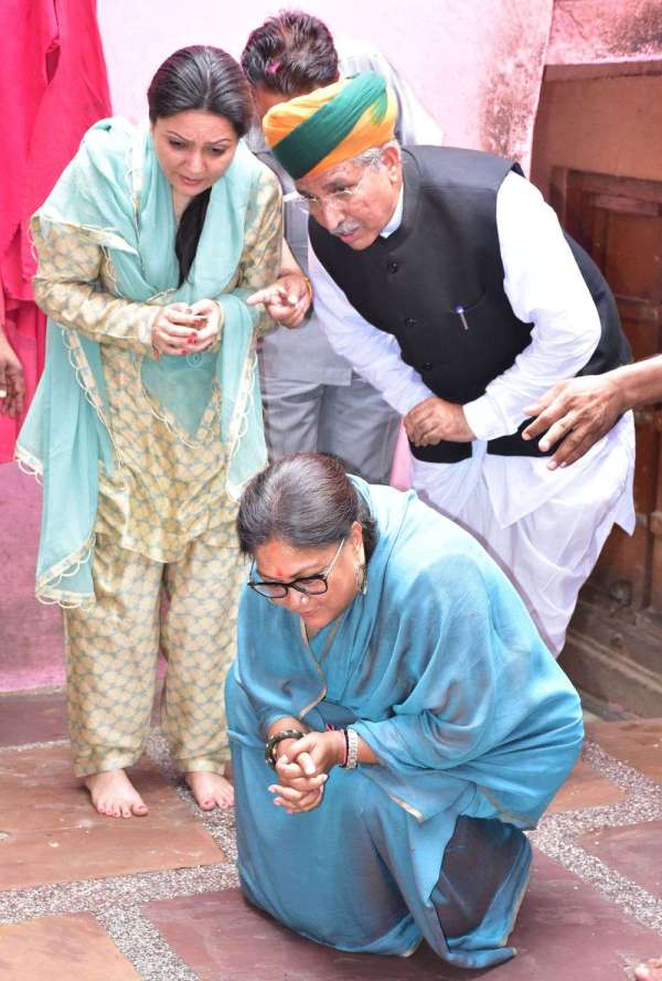 CM Vasundhara Raje Deshnok