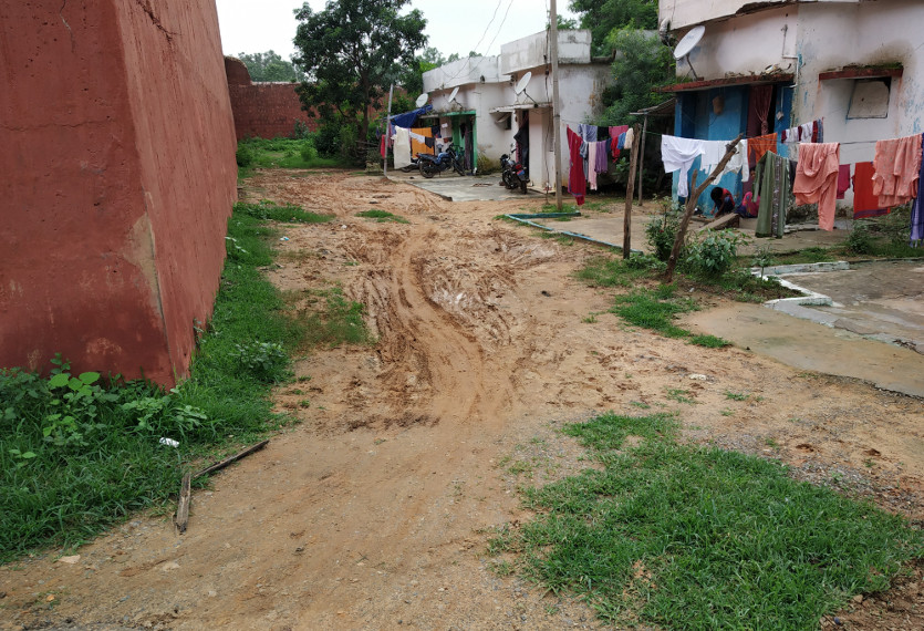 Mud road of Jail colony