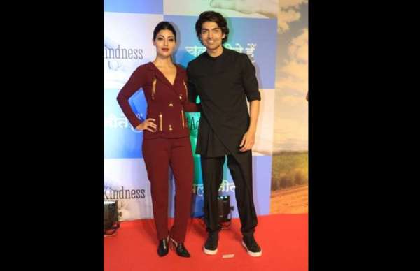 kangana ranaut narendra modi screening chalo jeete hain