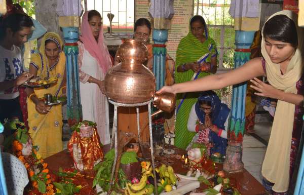 Saawan 2018 : Alwar Shiv temple worship on first monday of saavan