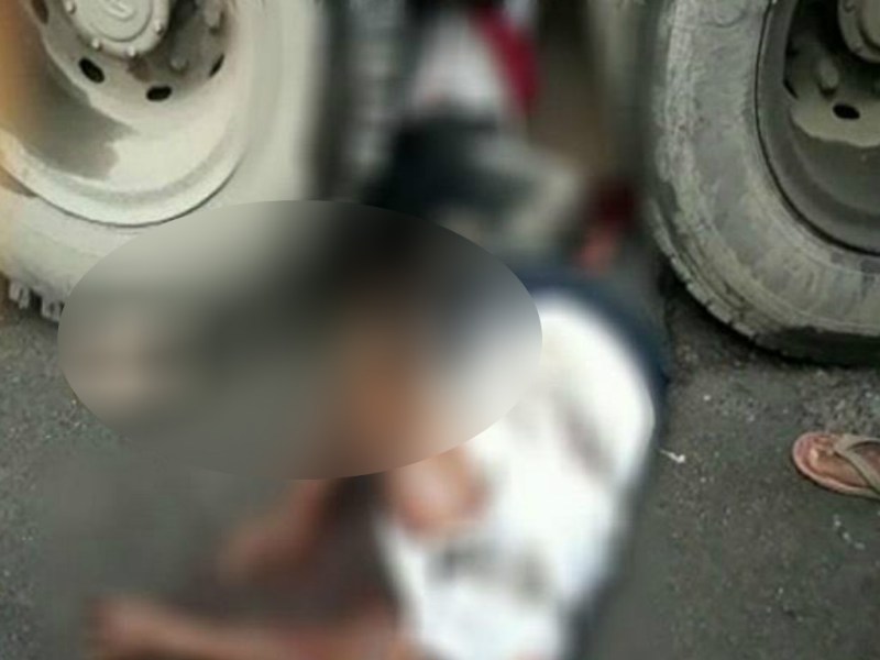 Road accident in azamgarh