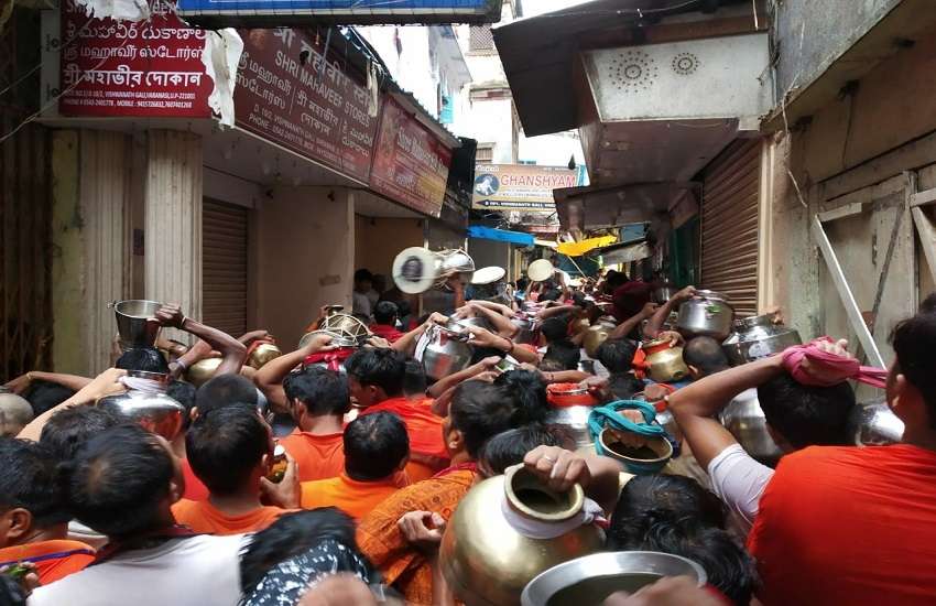 Kashi Vishwanath mandir crowd
