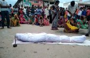Satna Chitrakoot Highway Blocked after death of Lineman