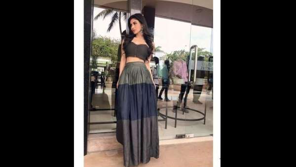 akshay and mouni roy