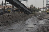 आखिर ऐसा क्या हुआ कि आपस में भिड़ गए एसईसीएल अधिकारी व कर्मचारी, वजह जानने बस एक क्लिक...