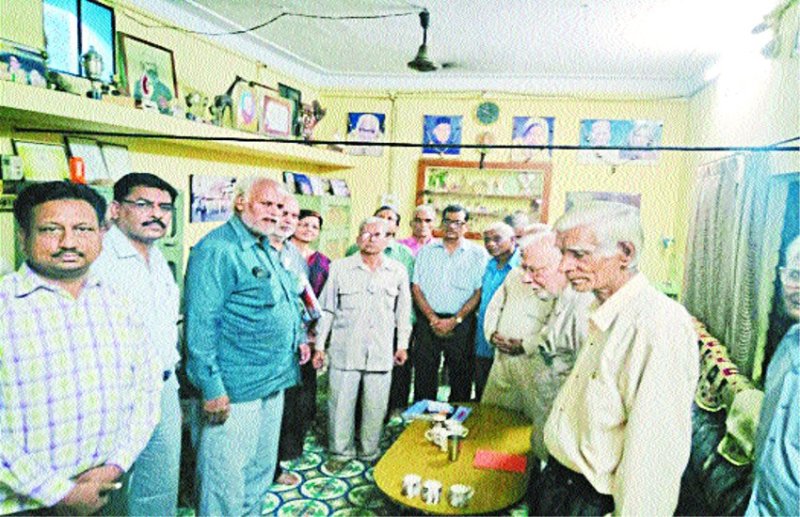 Writer Premchand's literature performed the path of society