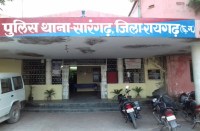 नाली में गिरकर वृद्ध की मौत, नहीं मिला शव वाहन तो ऑटो में लेकर गए अस्पताल