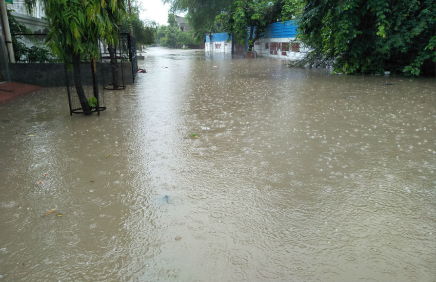 Heavy Rain in Agra : ताजमहल के शहर में फिर भारी बारिश, घरों में घुसा पानी, देखें वीडियो