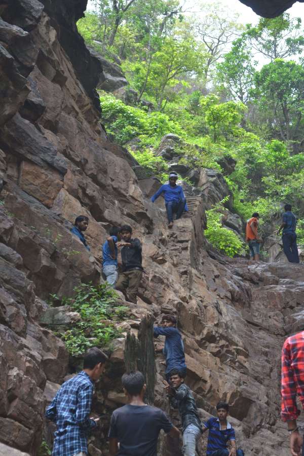 Pandupol temple alwar : Photos of crowd of devotees at pandupol temple