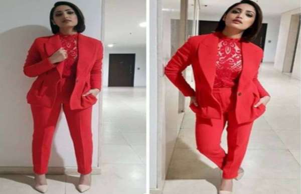 Bollywood actress in vogue beauty awards 2018 in red look