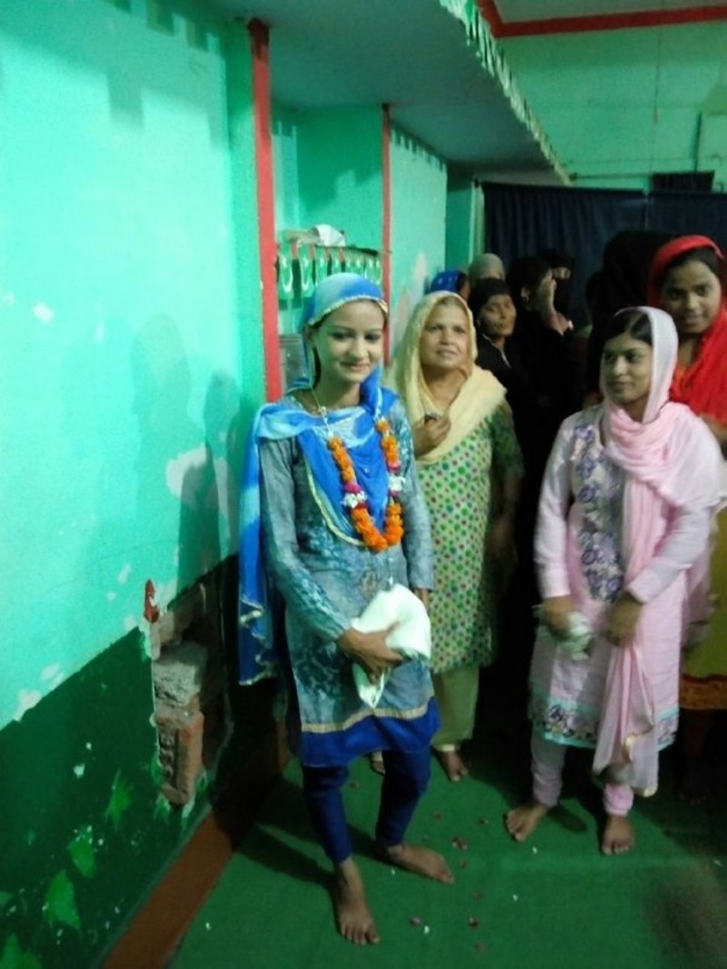 16-year-old daughter goes to Haj from Rewa