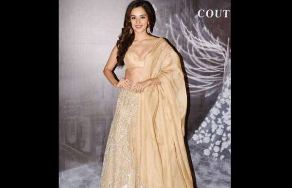 janhvi kapoor madhuri dixit sara ali khan ramp manish malhotra show