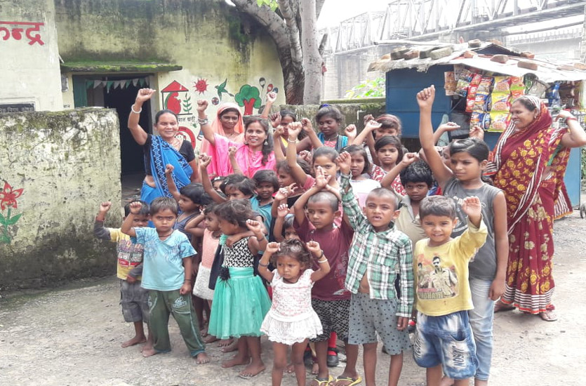 प्रेजेन्टेशन एवं वीडियो दिखाये गये