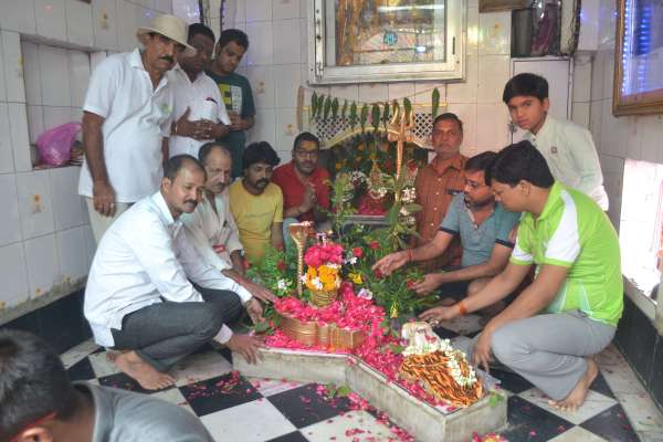 Beautiful pics of the devotees of Bhola in the month of Savan