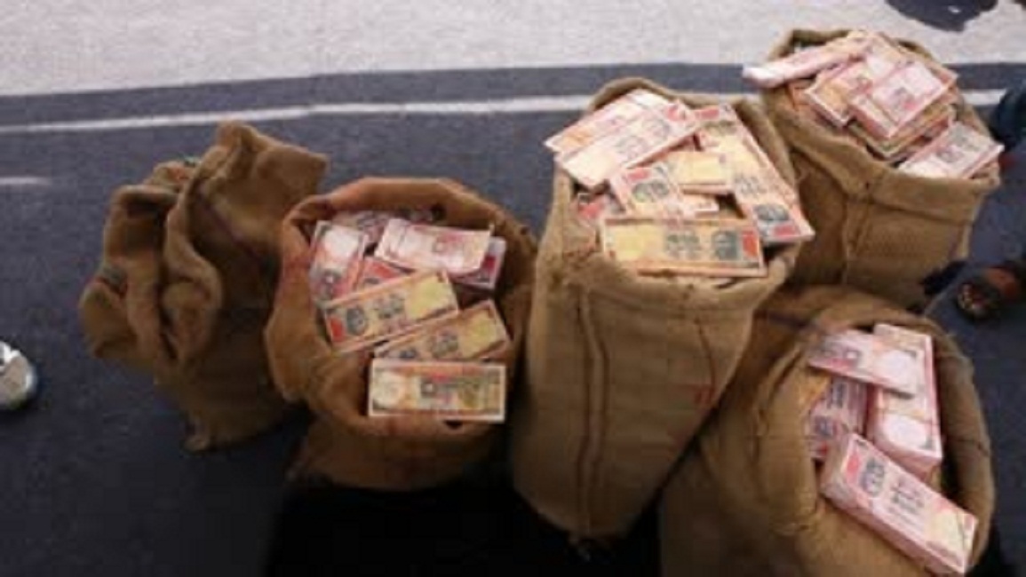 meruth cash loot case, kanpur crime news, UP crime news