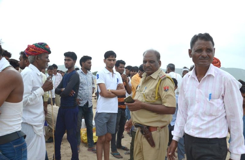 Dead body found in the river's sand