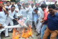 sapiyans blow the effigy of MP Murali Manohar Joshi in kanpur