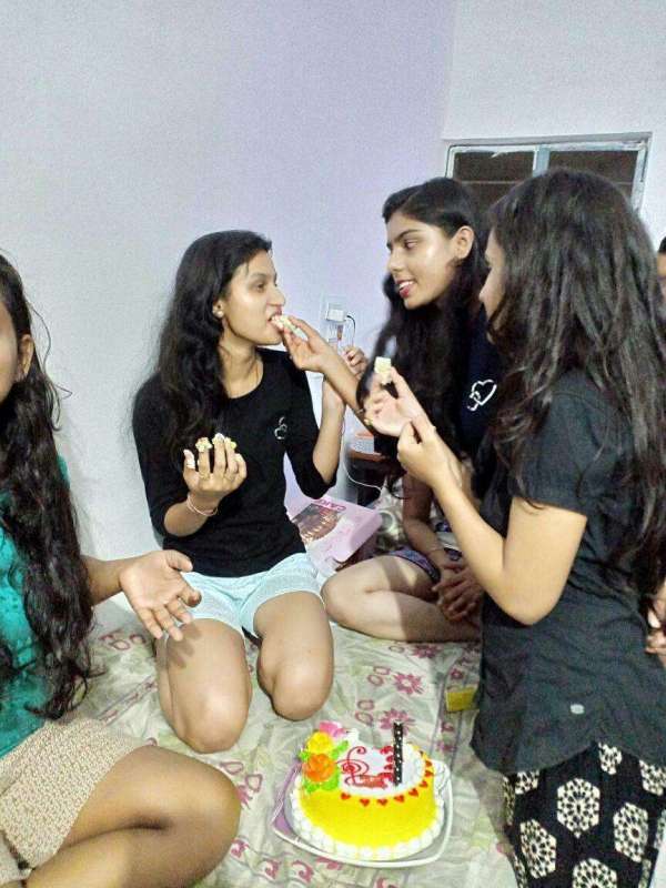 hostel friendship day