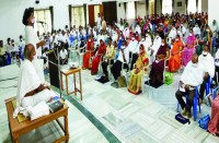 Children in a joint family can not get spoiled: Muni Gyanendra Kumar