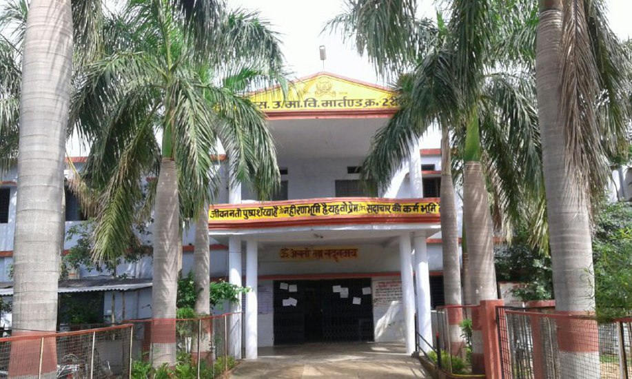 English medium school have no teachers in Rewa, Class stopped