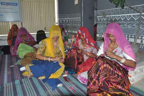Came from Sindh, liked Hindustan, shadow caste in foreign countries
