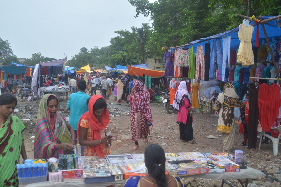 Weekly market facility is limited to hypothesis