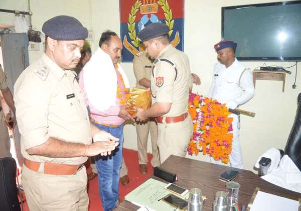 crime control meeting by ssp jhansi vinod kumar singh