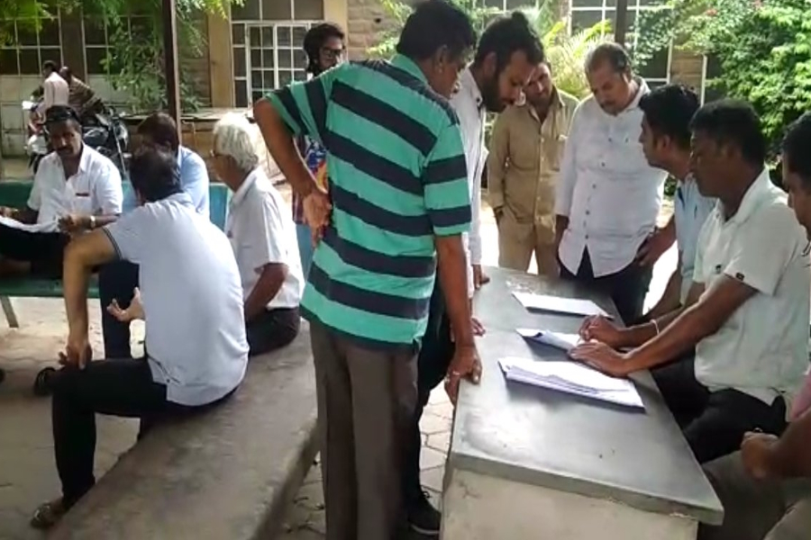 अपेंडिक्स का ऑपरेशन कराने आए मरीज की मौत, गलत इंजेक्शन लगाने का आरोप लगा भड़का रोष