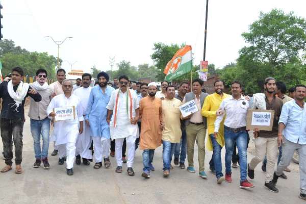 यूथ कांग्रेस ने निकाली सद्भावना रैली, एकता का दिया संदेश, देखें फोटो में