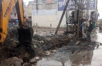 चोरी व छीजत से लग रही करोड़ों की चपत ,वैध कनेक्शन काटे तो हो गए अवैध