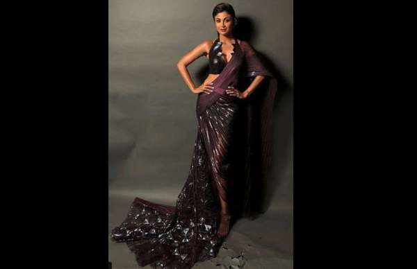 tv and bollywood actresses hot saree look photos