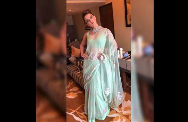 tv and bollywood actresses hot saree look photos