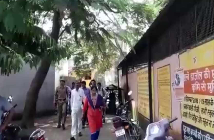 देवरिया मामले के बाद जिला प्रशासन ने यहां किया महिला स्वाधार गृह का निरीक्षण, 32 की जगह मिलीं सिर्फ सात लड़कियां