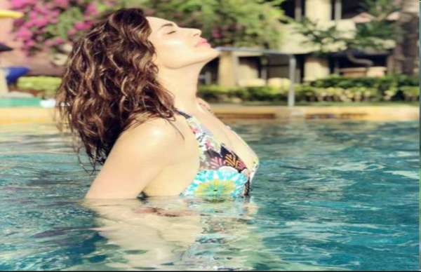 sanju fame karishma tanna new hot photoshoot pics goes viral