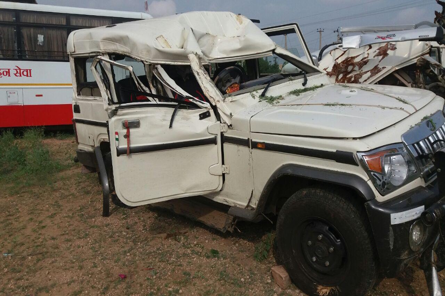 चालक की झपकी से बेकाबू हुई जातरुओं की गाड़ी, हादसे में एक की मौत