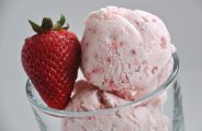 strawberry kulfi