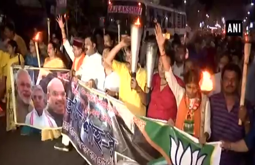 पश्चिम बंगाल में भाजपा का जबरदस्त प्रदर्शन, ममता सरकार को उखाड़ फेंकेगी प्रदेश जनता