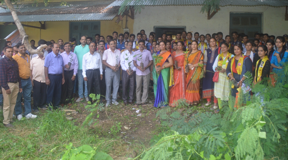 Patrika Harit Pradesh campaign, plantation in engineering college Rewa