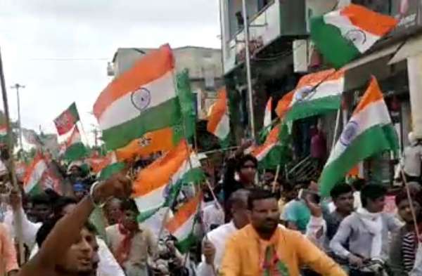 BJP workers broke traffic rules in Jaipur Tiranga rally