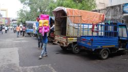 कपड़ा बाजार में देनी ही पड़ेगी एक घंटे तक नि:शुल्क पार्किंग - image