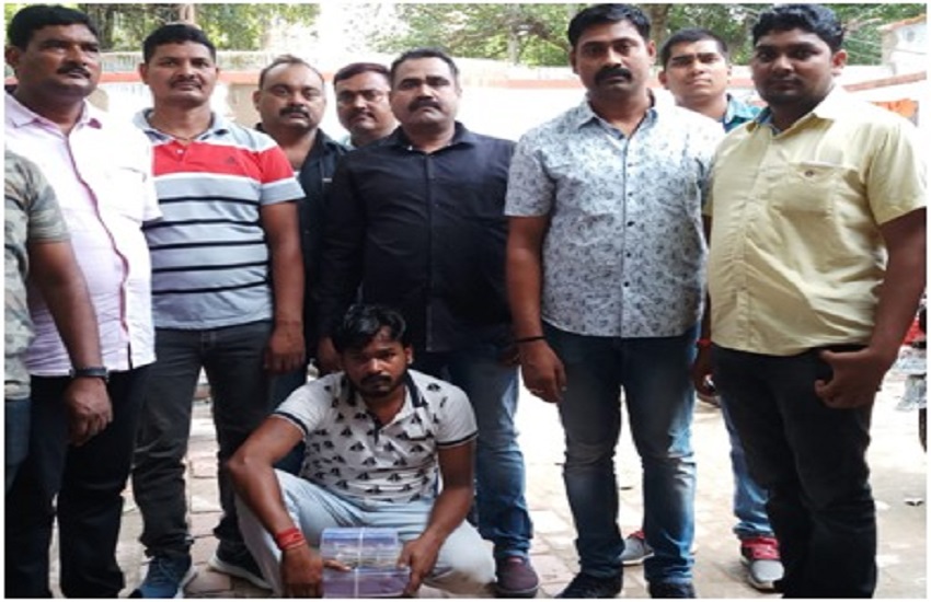 crime branch and Heroin smuggler